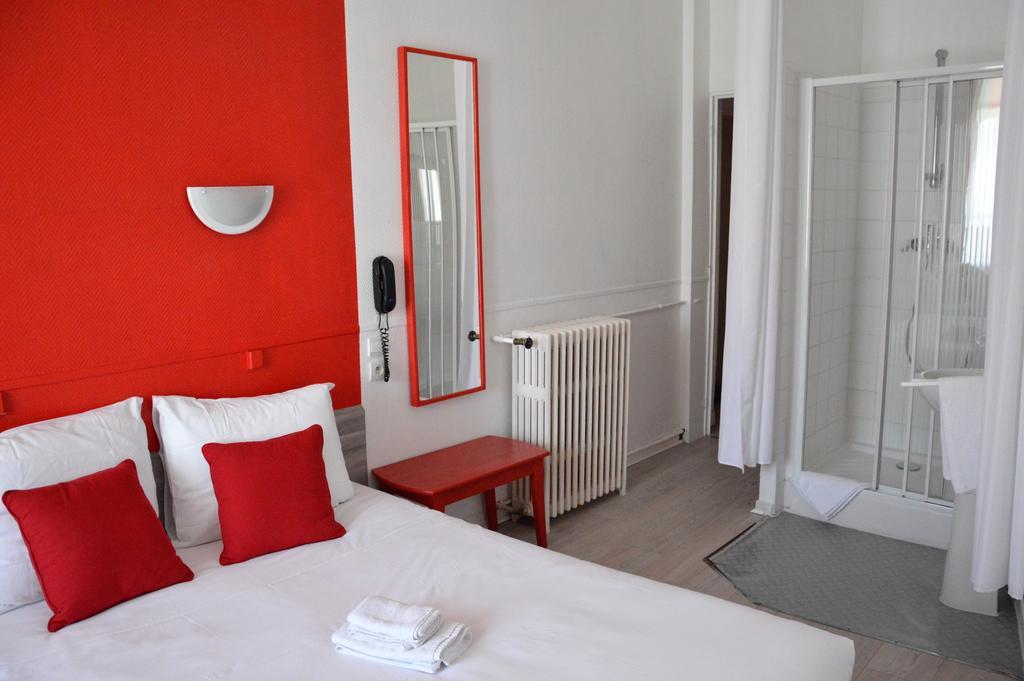 Hotel De La Colombiere ชาลง-ซูร์-ซอน ภายนอก รูปภาพ