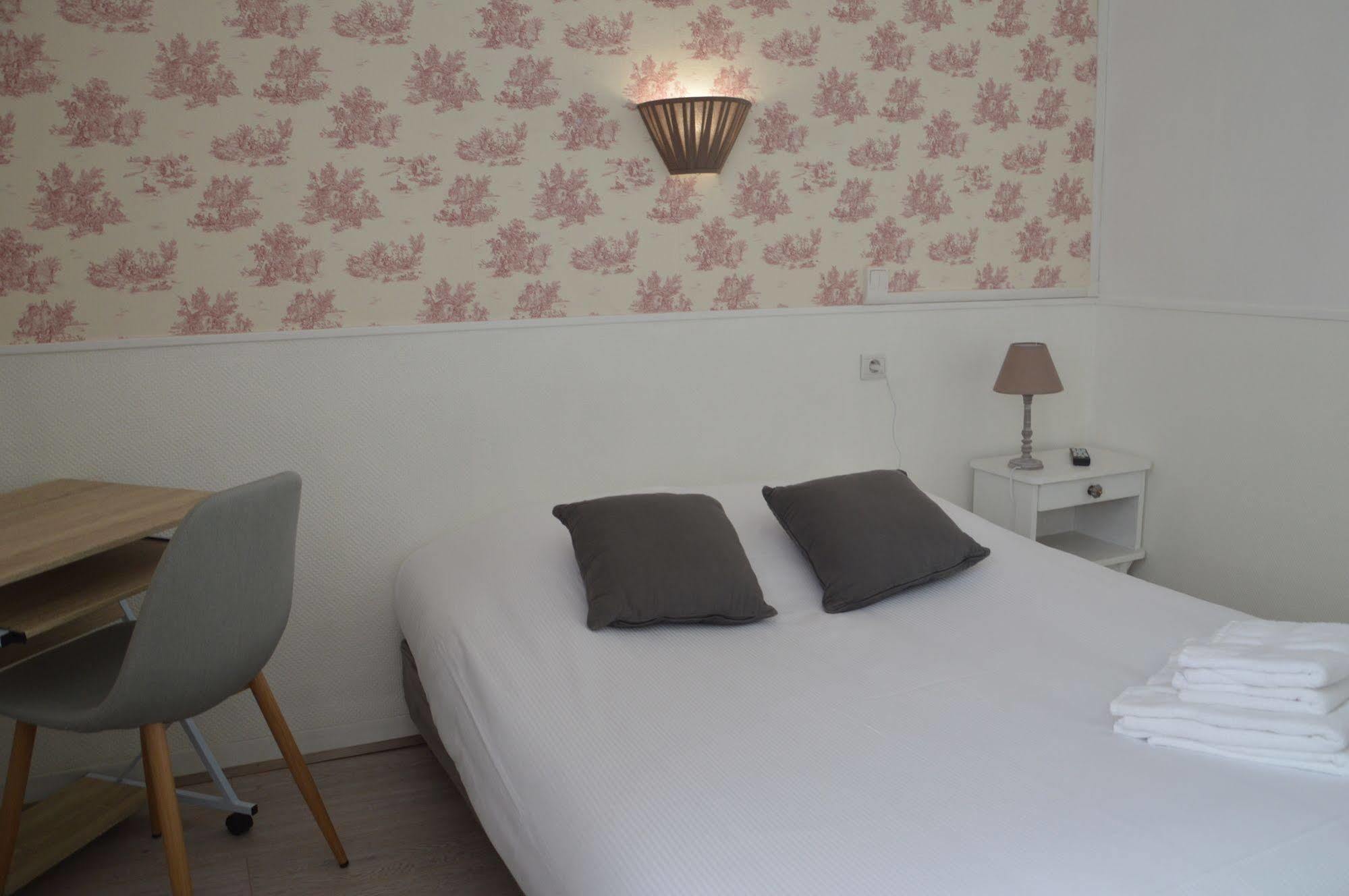 Hotel De La Colombiere ชาลง-ซูร์-ซอน ภายนอก รูปภาพ