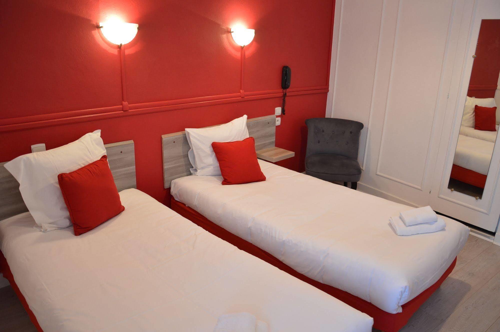 Hotel De La Colombiere ชาลง-ซูร์-ซอน ภายนอก รูปภาพ